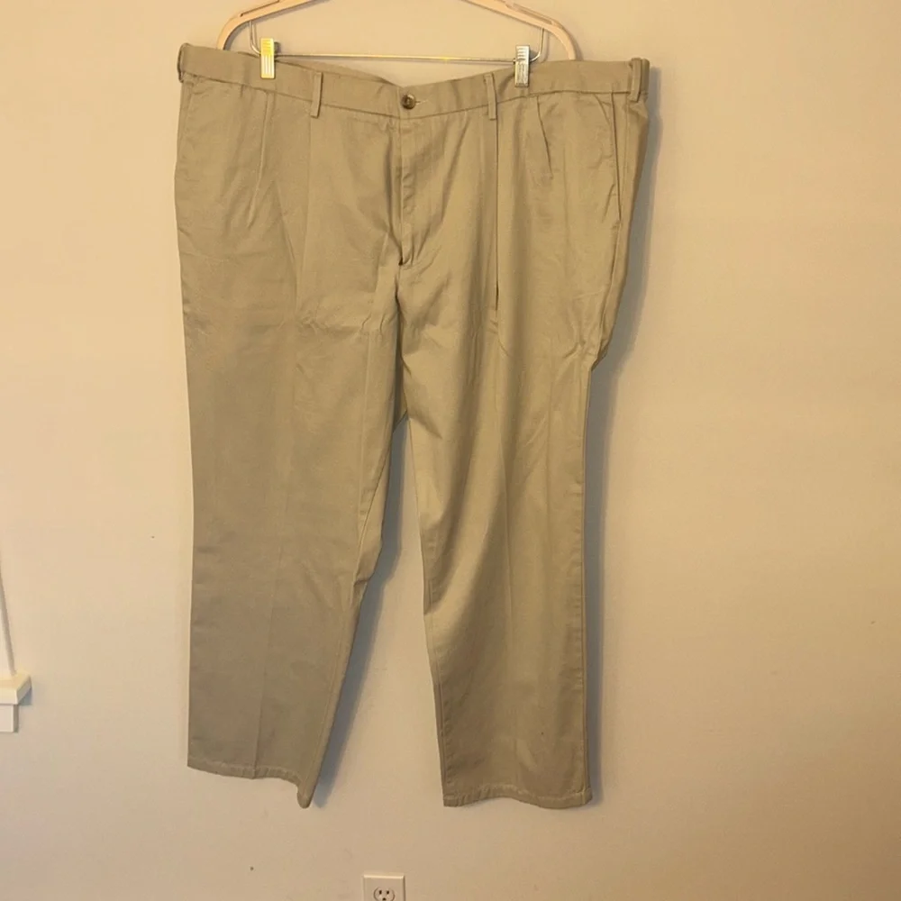 Men’s Khaki Pants